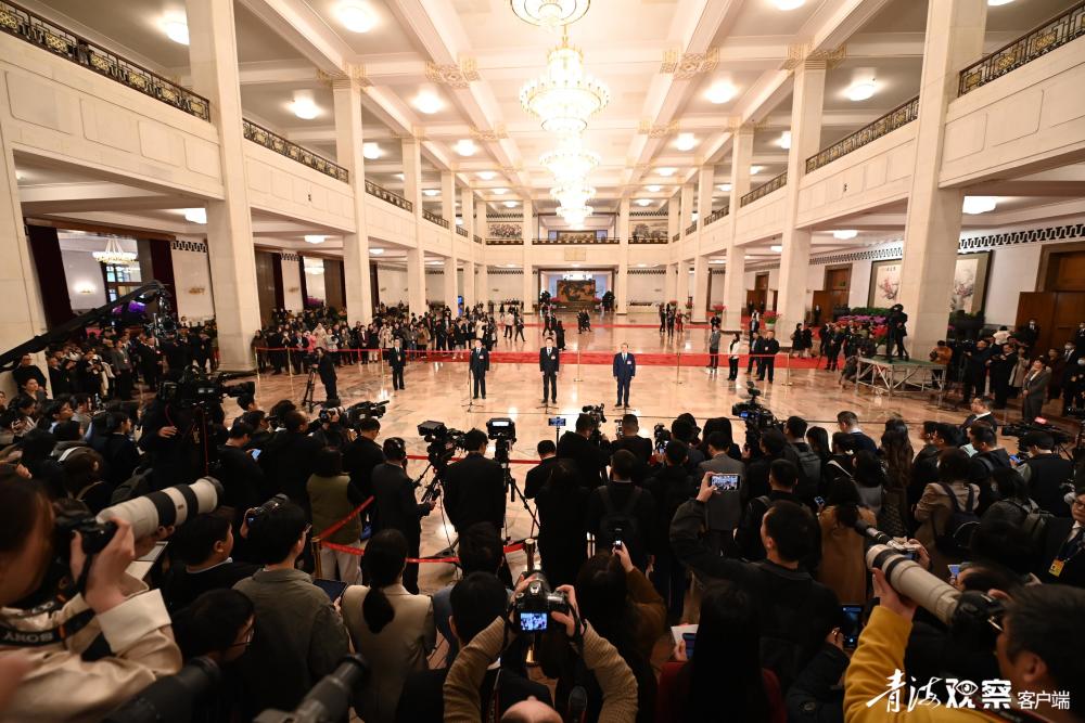 3月4日14时,人民大会堂.