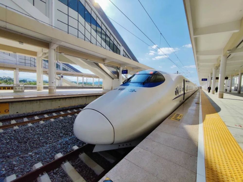 "我与崇左20年"征文选登|《忆崇左建市》《拓荒牛》_腾讯新闻