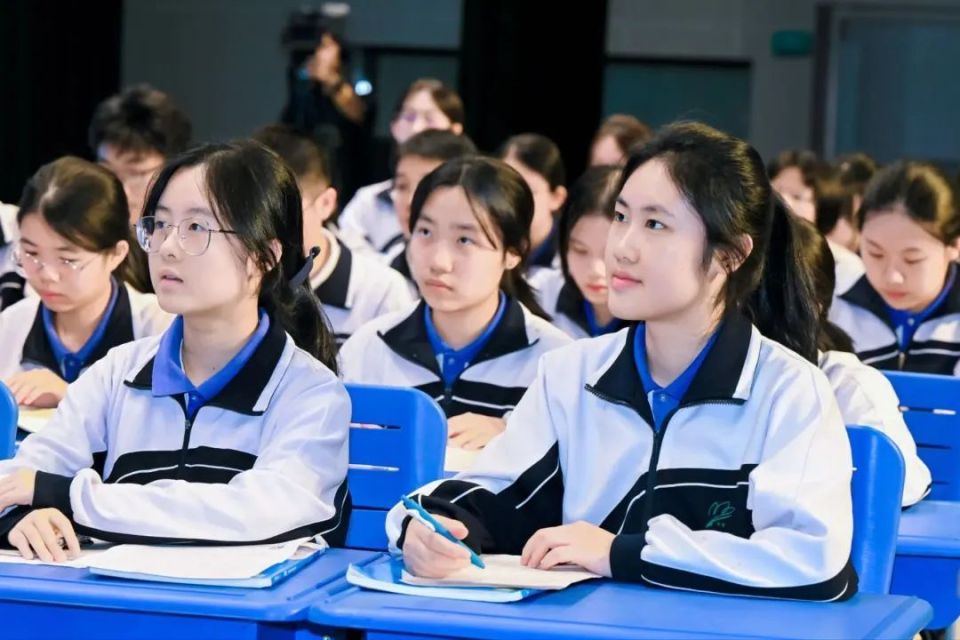 探索数字化背景下高中英语项目化学习新路径——中国教师报课改中国行