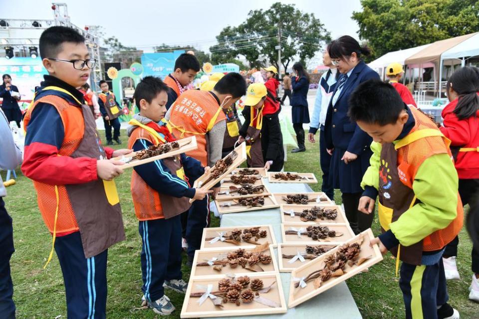 山海并茂伊路同行伊春茂名两地少儿研学游圆满落幕