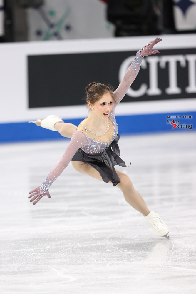 17岁天才少女惊艳花滑世锦赛靠颜值火出圈获赞史上最美