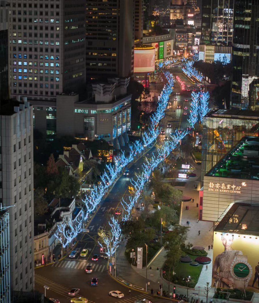 南京西路商圈夜景變了,煥新後的夜景燈光今晚點亮_騰訊新聞