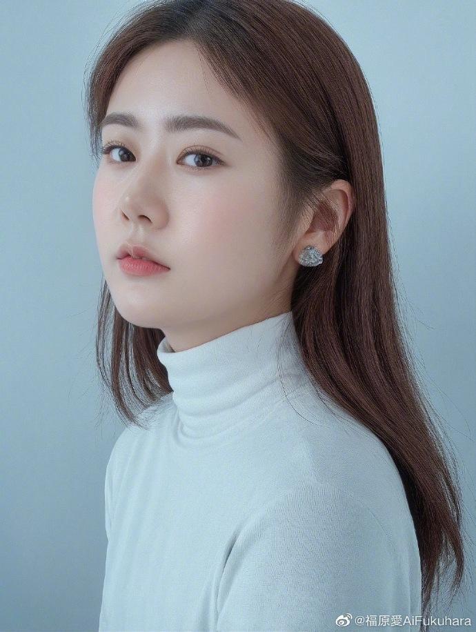 完全不像内心狂野的日本少妇 福原爱晒ai照网友叹:我的机器人女友