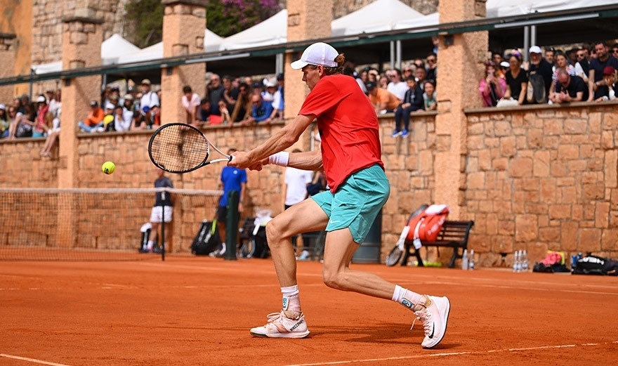 ""我的意思是,当我下场,走出健身房回家时,我是一个正常人,这对