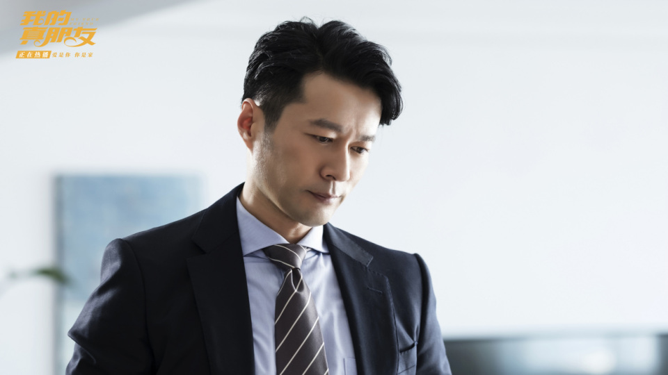 演员谭凯喝娃哈哈缅怀宗庆后结果却被网友批评是在蹭热度