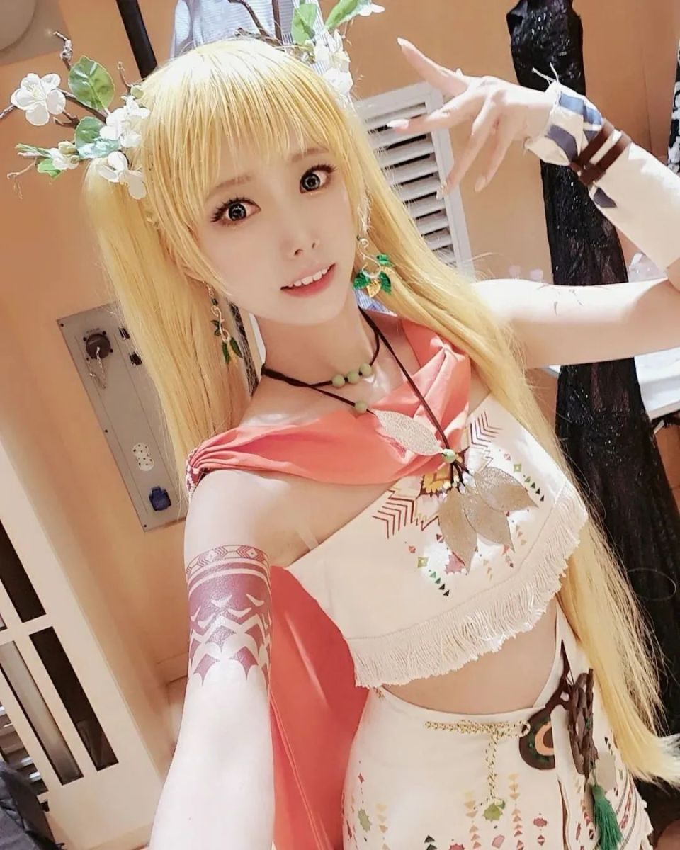 韩国清纯系美女cos美图赏,肌肤白皙的小野猫