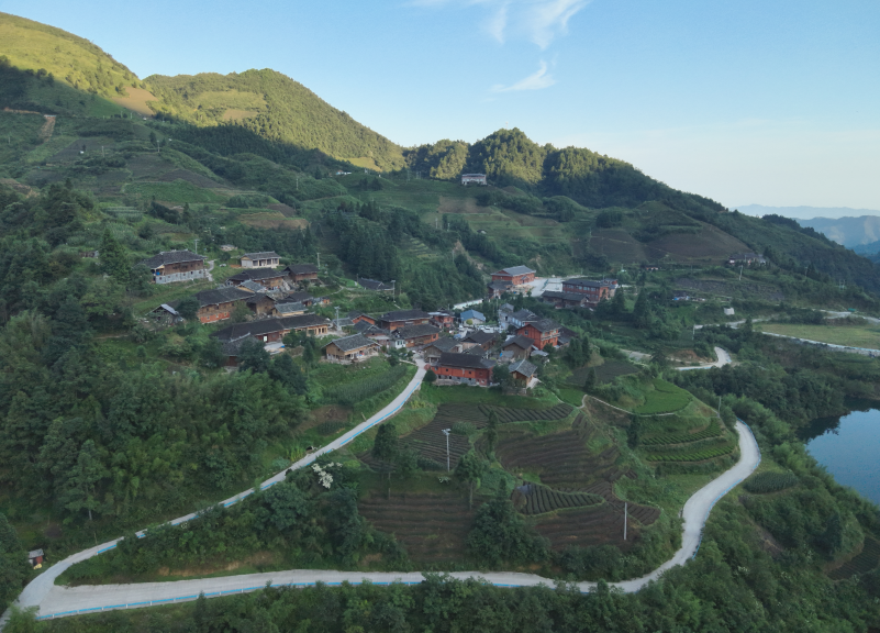 贵州雷山退役军人吴先鹏与他的小山村