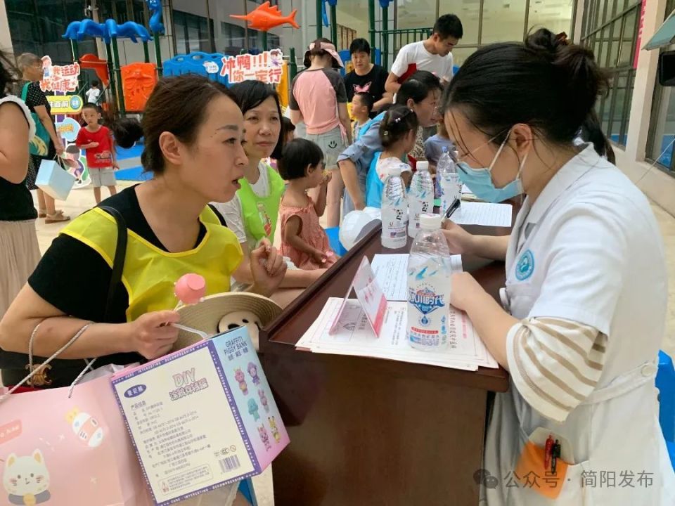 “大手牵小手 你我共成长” 这场亲子运动会欢乐多多~_腾讯新闻