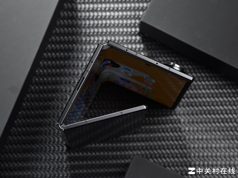 視能学 第3版 三星Galaxy Z TriFold 评测：三折叠的新路线，生产力的再飞跃