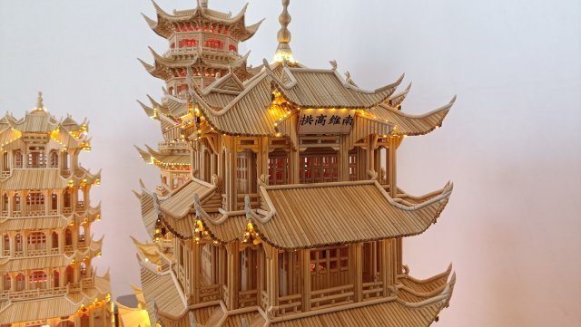 耗时3年,他用上万双筷子打造微型古建筑群_腾讯新闻