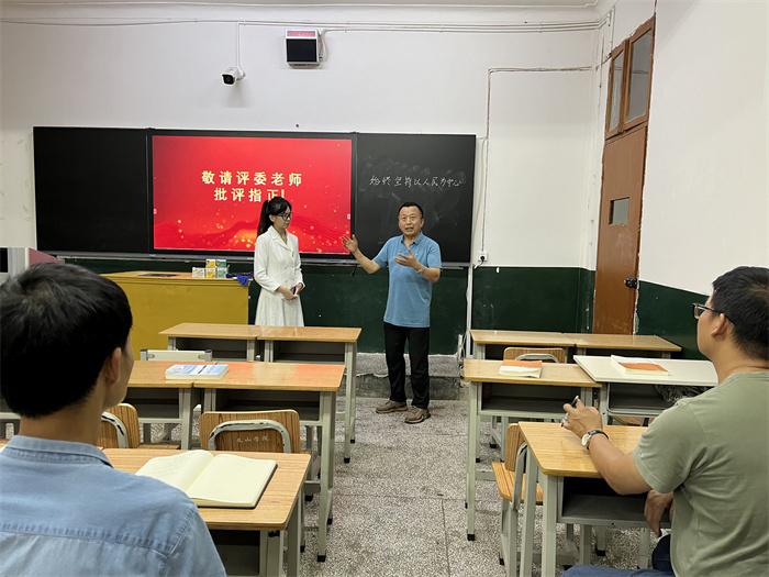 不移白首之心 三尺讲台追梦边疆——文山学院推动"国家银龄教师行动
