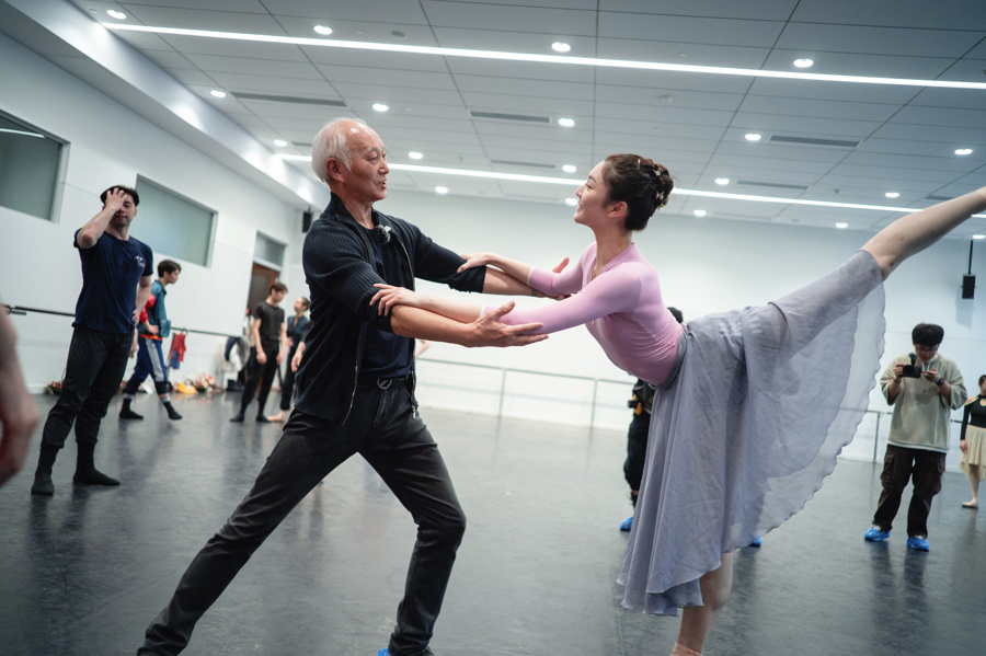 《白毛女》60岁了,第九代"喜儿""大春"如何传承经典?