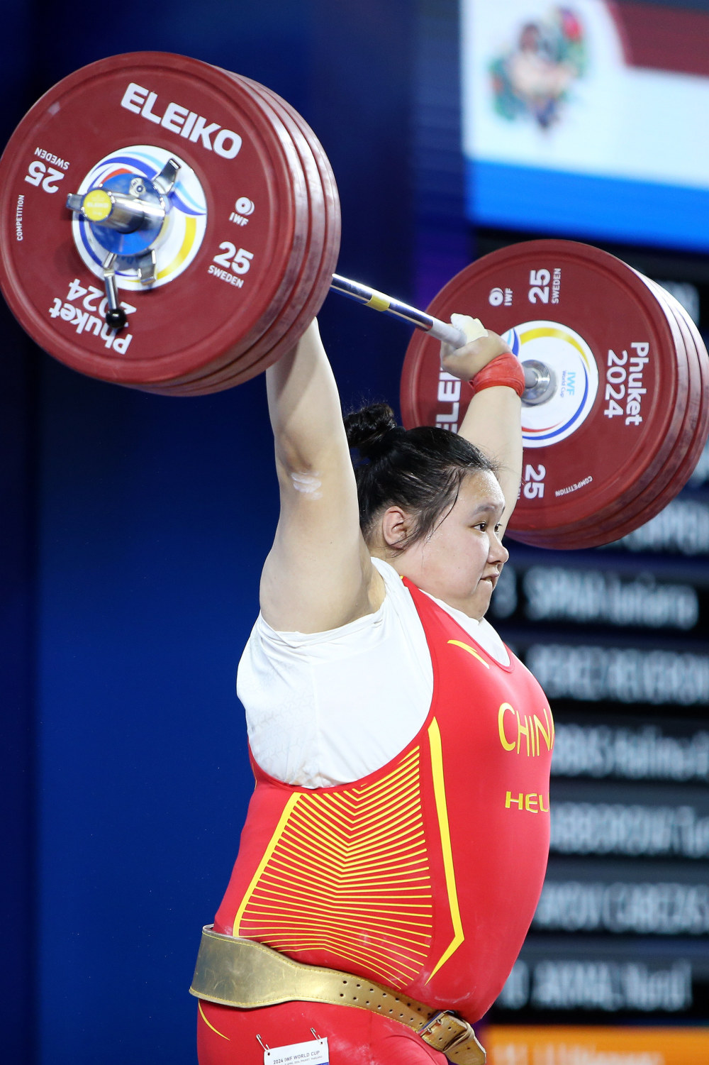 举重——世界杯:李雯雯收获女子87公斤以上级三金