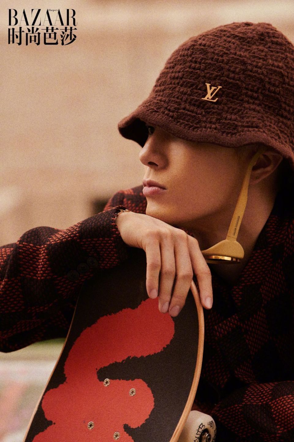 王嘉尔时尚芭莎金九封面手机壁纸得更新啦