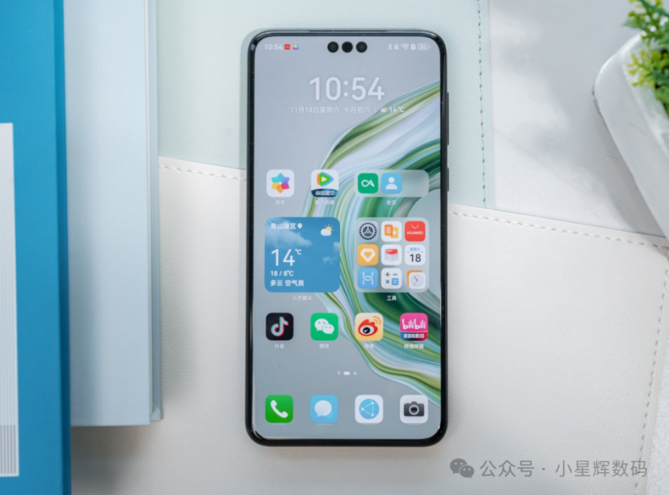 1,华为mate 60 pro 参考价格:16gb 512gb,7800元左右产品亮点:搭载了