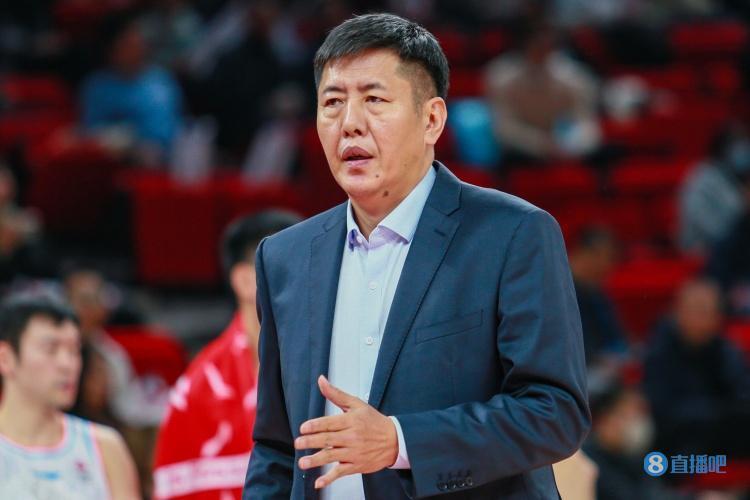 丁伟质问南京赛区为什么允许观众辱骂我们的队员