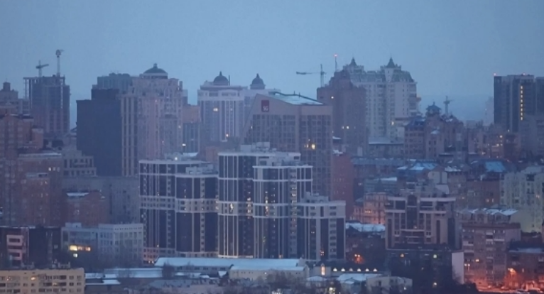 乌克兰首都基辅拉响防空警报