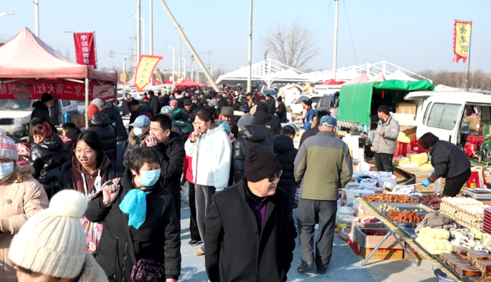 通州台湖举办"演亦市集",邀市民"赶大集,看演出"