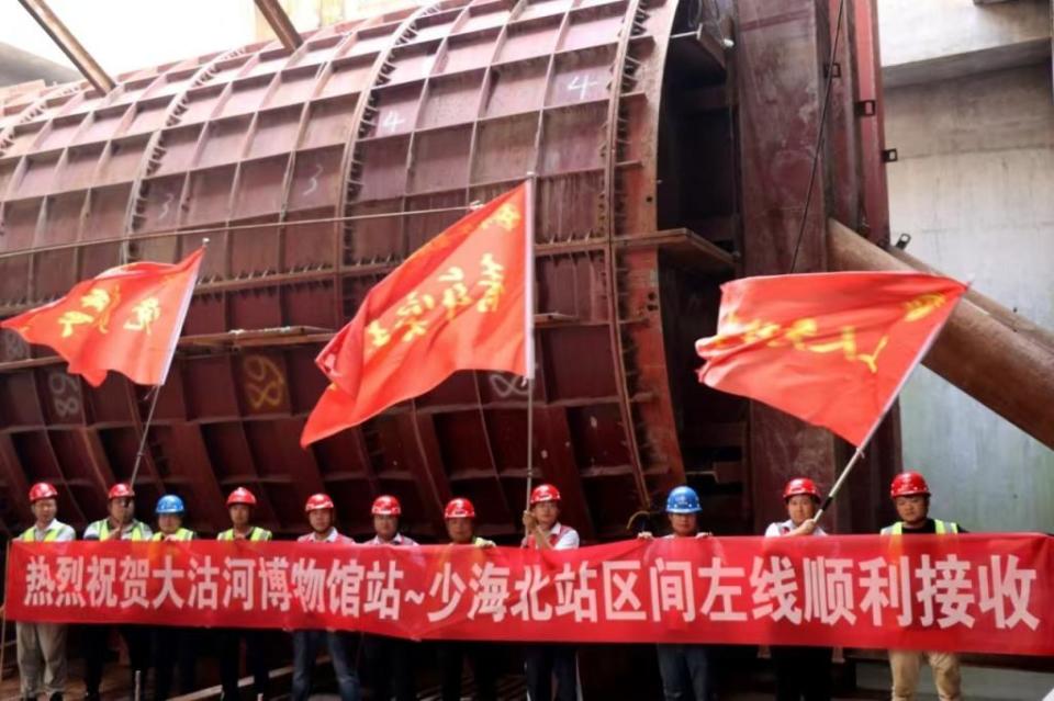 青岛地铁8号线支线胶州段最长区间隧道双线贯通