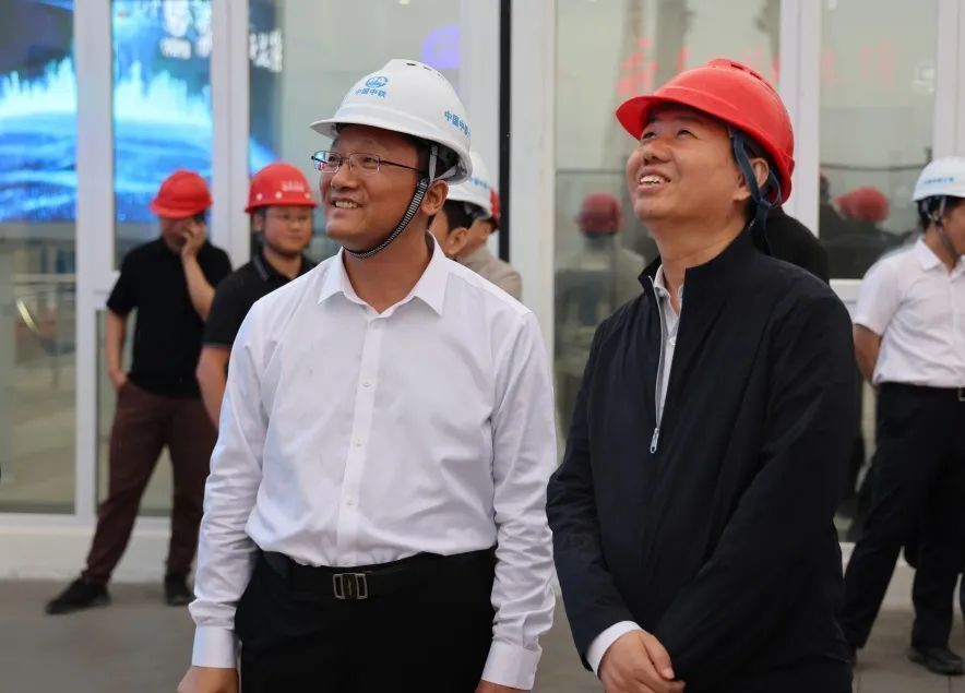 中国铁路呼和浩特局党委书记,董事长庄河到包银高铁项目调研
