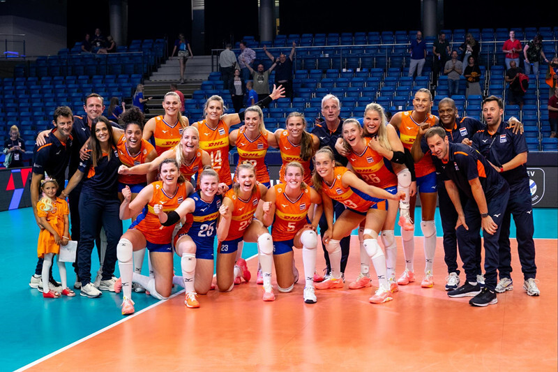 荷兰女排3-0横扫西班牙,斯洛伐克3-0横扫芬兰