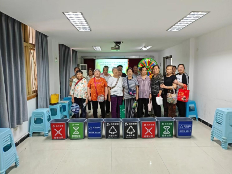重庆巴南：鱼洞街道江洲路社区举办垃圾分类宣传活动