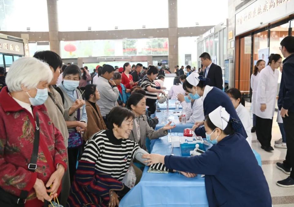包含首都醫科大學附屬天壇醫院熱門科室掛號黃牛聯系方式的詞條