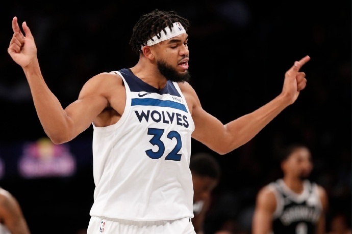 西部第一森林狼遭重创唐斯遭遇左膝半月板撕裂将无限期缺阵