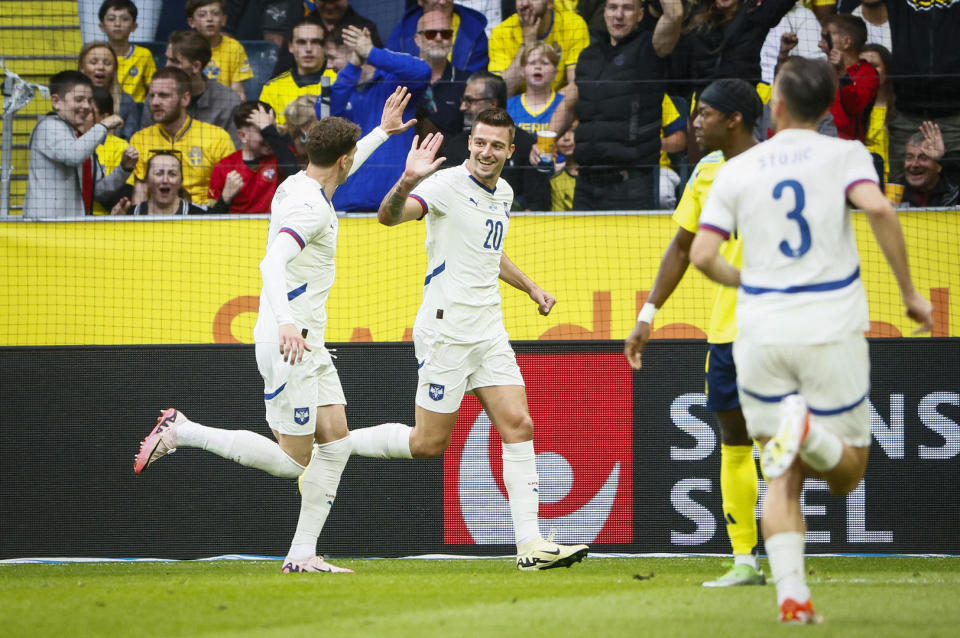 本届预选赛中,塞尔维亚以第二档球队的身份与匈牙利,黑山,立陶宛