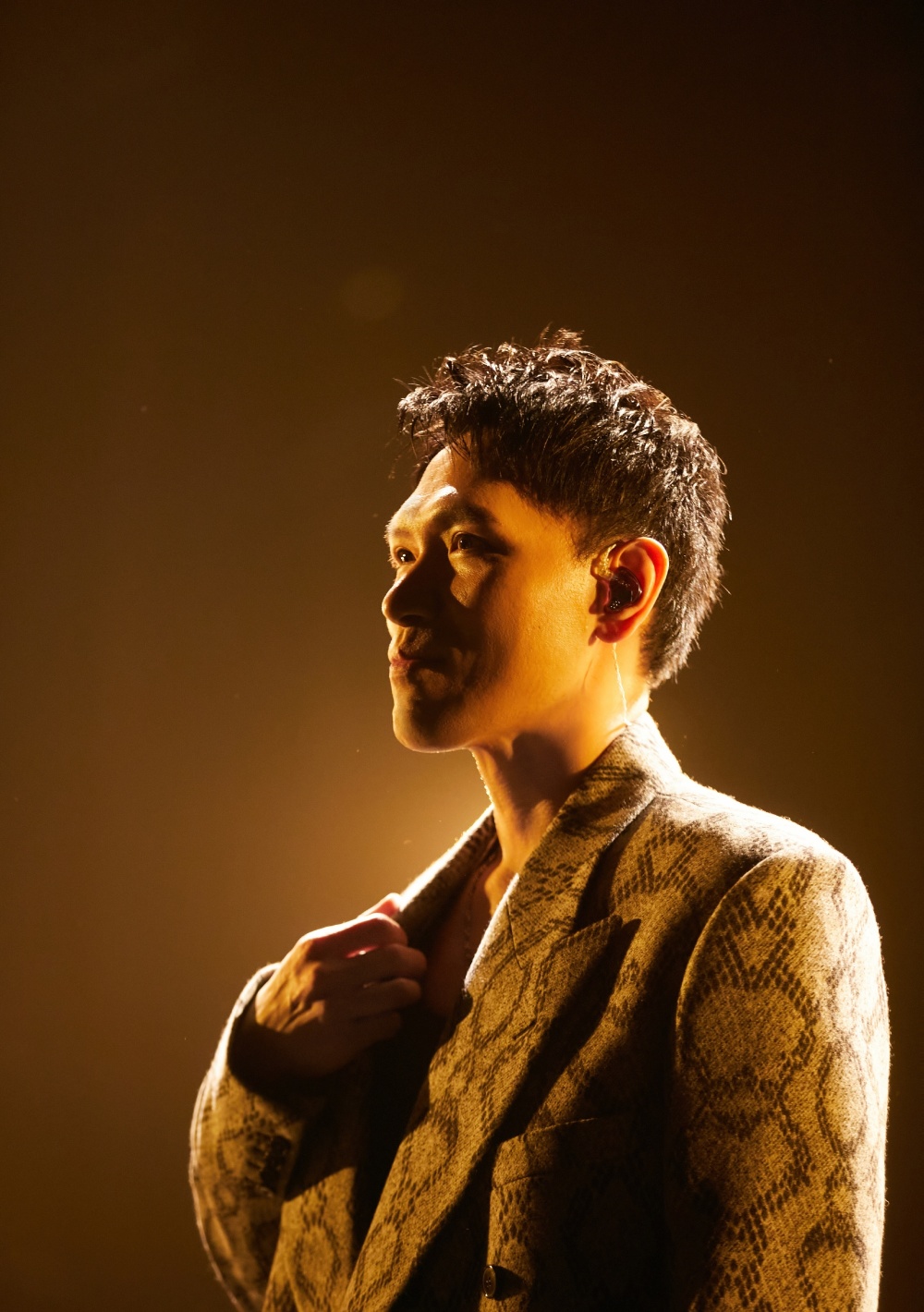 那英遭吐槽,华晨宇口碑下滑,杨宗纬上热搜,这节目真有那么差?_腾讯新