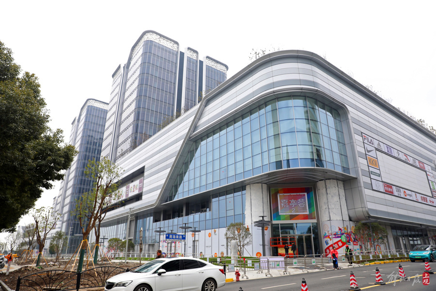 汽车城树起新地标安亭嘉亭荟城市生活广场二期建成