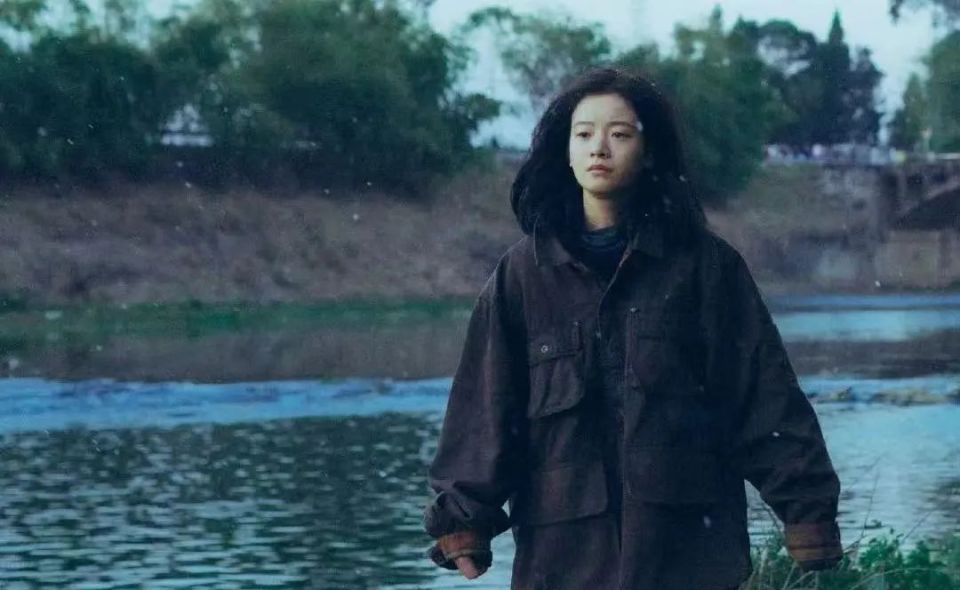 转眼三年多过去,这几年间,李庚希接连出演了不少让