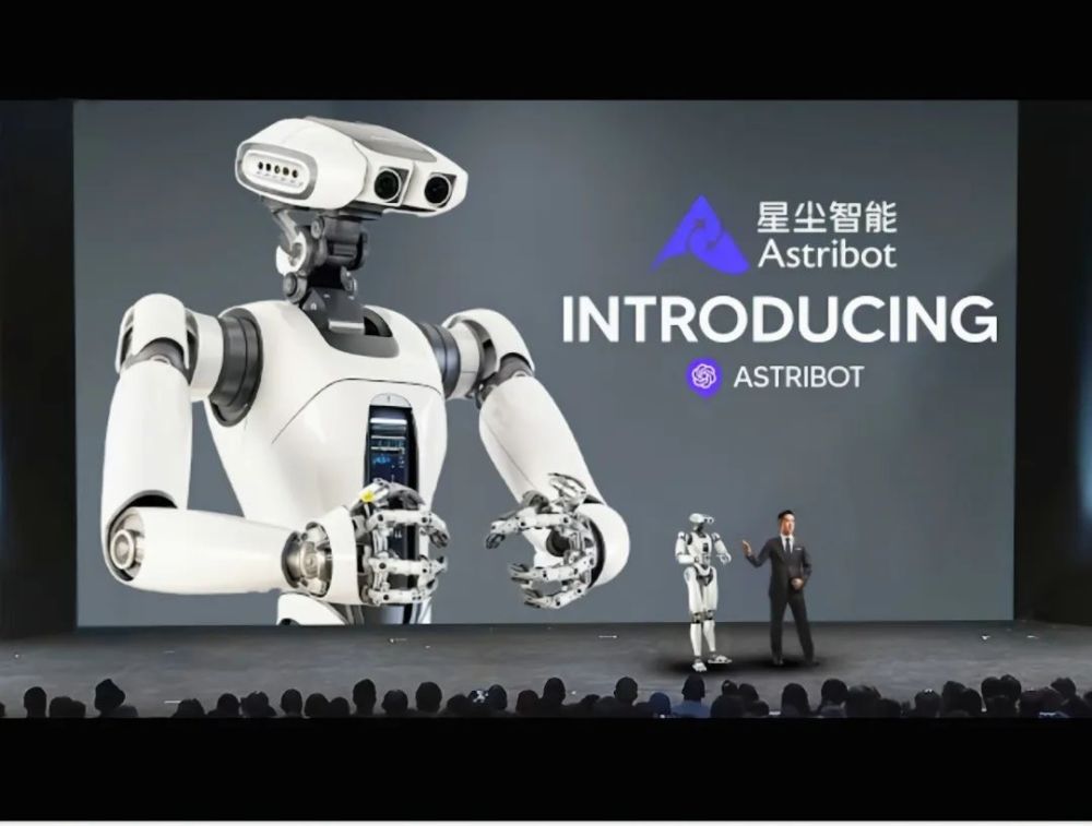 爱诗科技完成超亿元A2轮融资，英伟达收购 GPU 编排软件提供商 Run:ai，月之暗面CEO杨植麟陷融资套现争议｜AI世界观 · 原文图片 15
