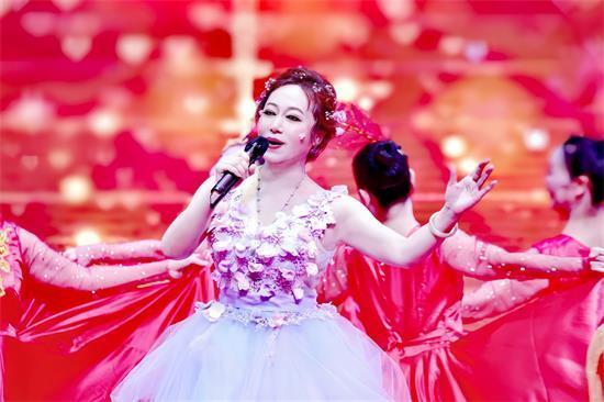 人物专访/音乐人亓婕用草原风情传递歌者艺术人生(图1)