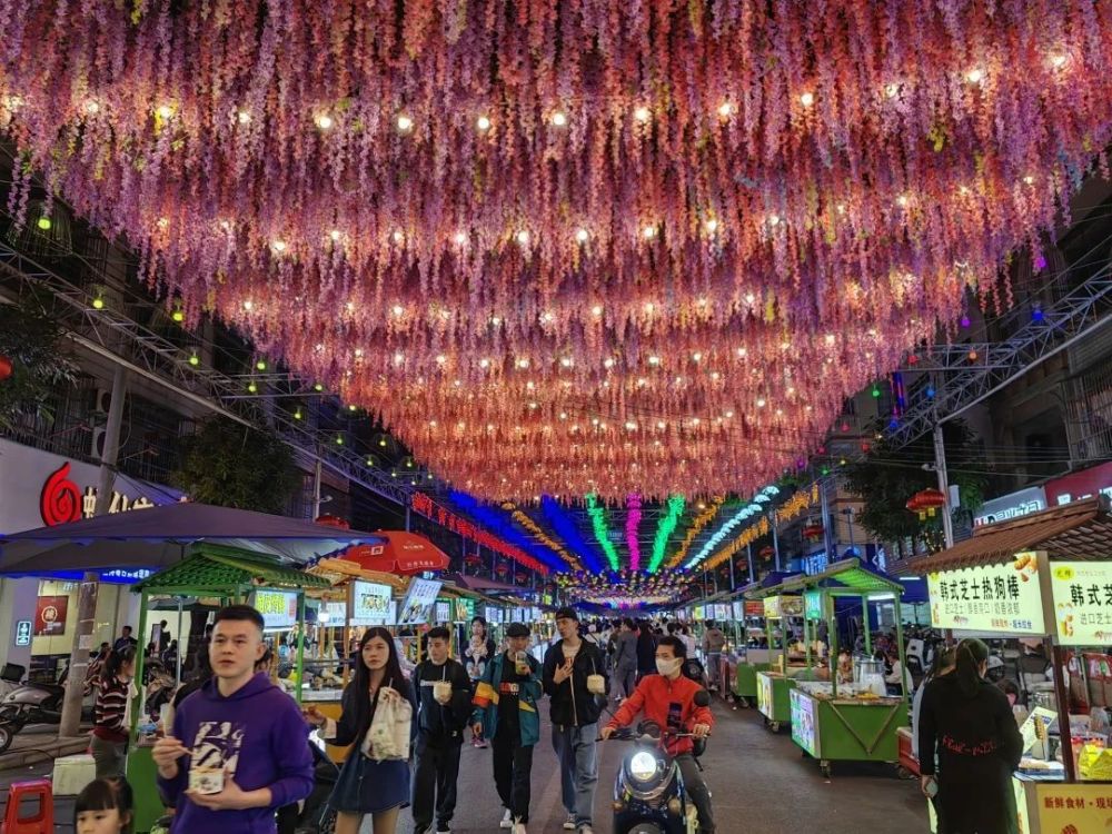 赶不上淄博烧烤？快来尝尝良庆美食！(淄博良乡小区)