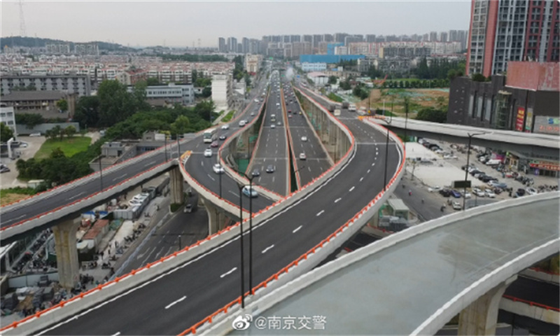 南京晓庄互通立交三层桥梁施工结束,计划6月16日通车-腾讯新闻