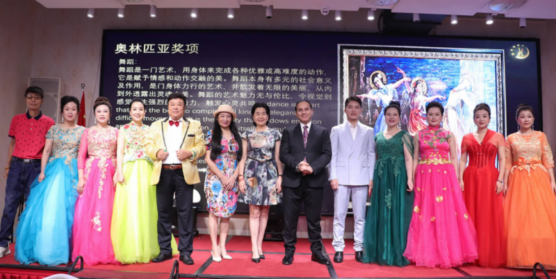 奋楫时代搏浪头 光影为媒谱真情 ——访好莱坞国际