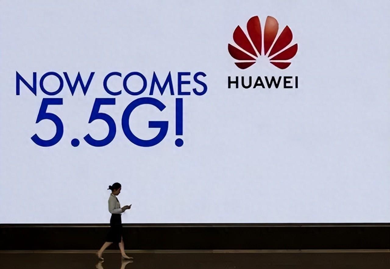 华为55g横空出世西方瞄准6g弯道超车mate50价比老人机遭疯抢