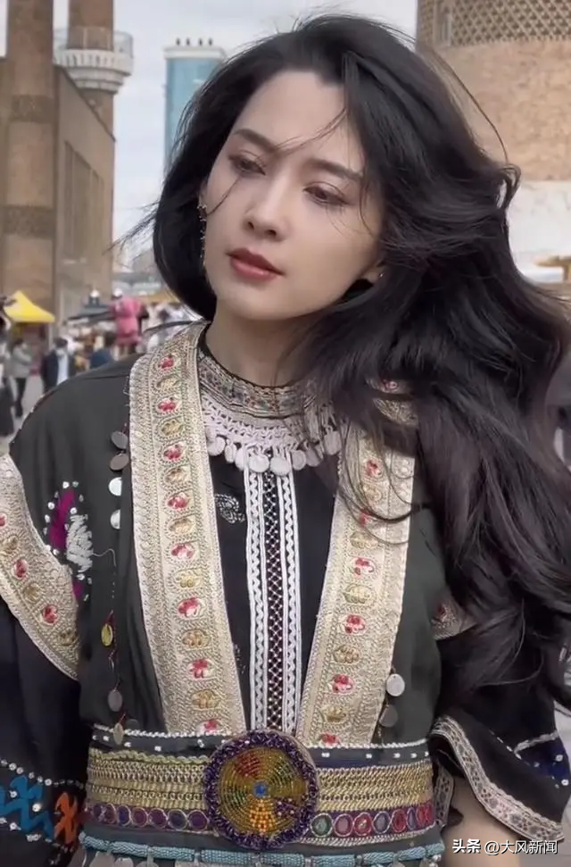李巧公开回应与汪峰恋情：自己是单亲妈妈，未整过容，与汪峰今年年初正式交往_腾讯新闻