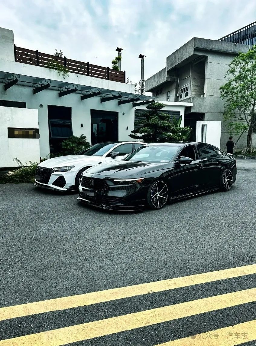 将本田雅阁爆改成奥迪rs7变身"雅迪",三米开外就已经真假难分?