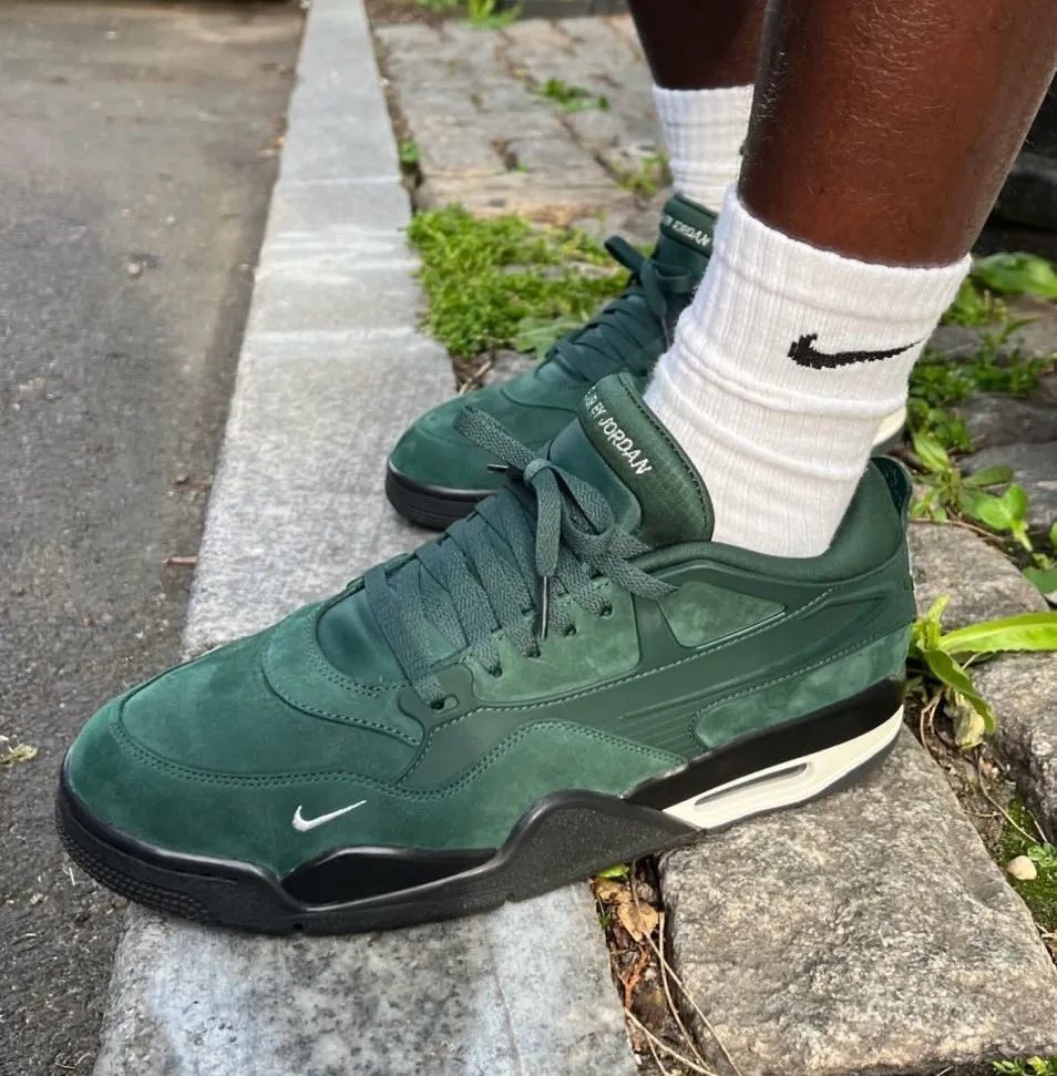 这双「联名 aj4」的清晰实物首次曝光!