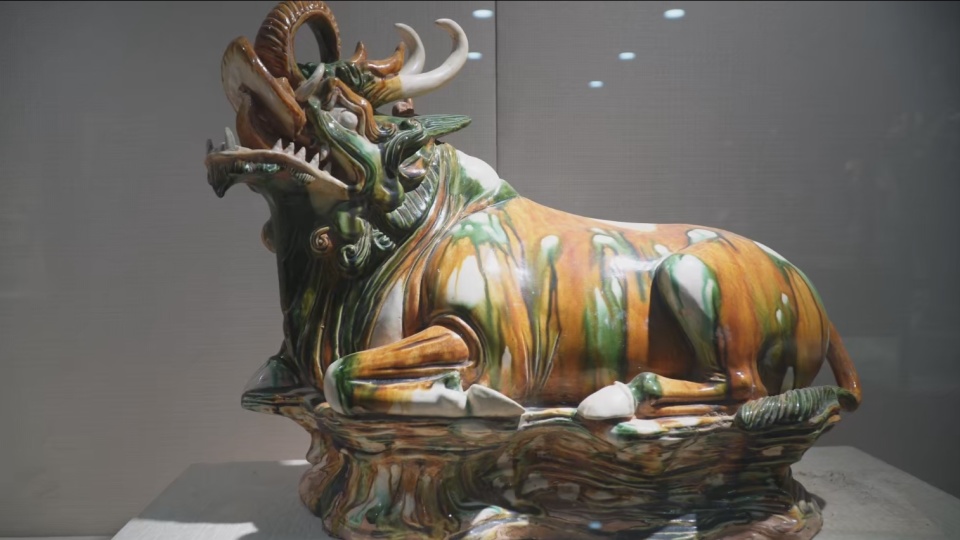 【双语视频】我在河南学非遗丨唐三彩:大唐的颜色,真美!_腾讯新闻