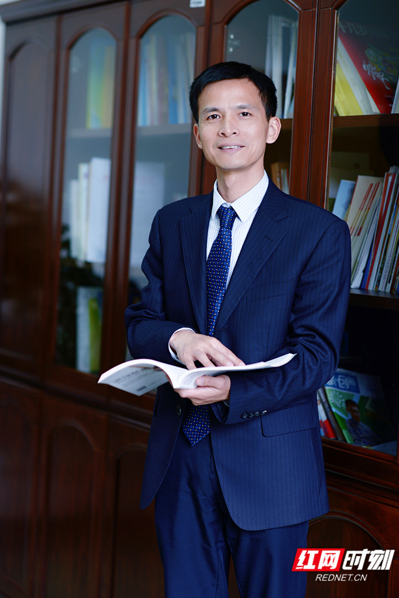 红网时刻新闻记者 陈彦兵 长沙报道2月26日,长沙市雅礼中学举行2024年