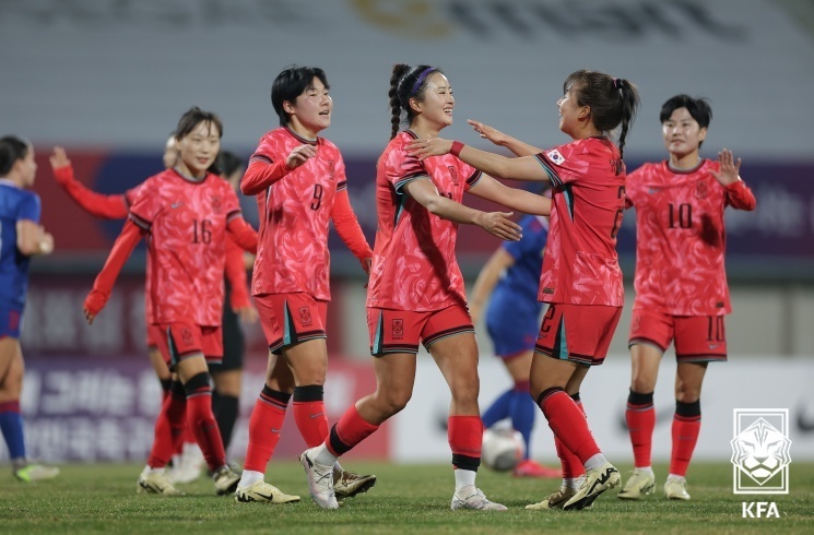 韩足晚报202448再胜菲律宾韩国女足热身赛全胜收官