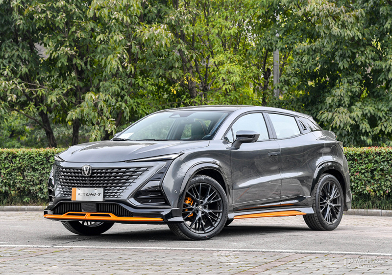 顶配不到14万还有8155芯片这么帅的长安第二代unit爱了吗