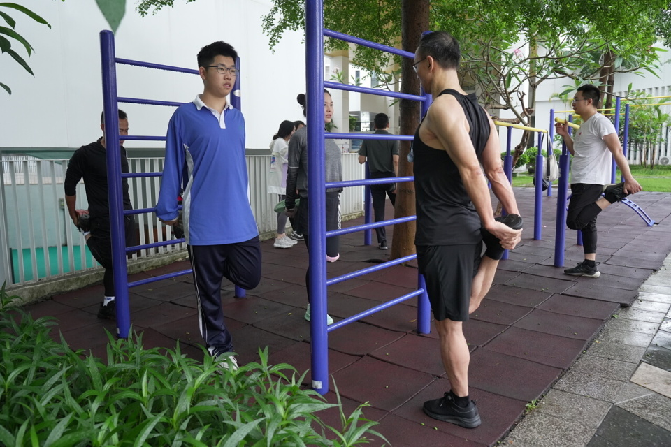 每天6点半校长健身营准时开课 一位深圳校长7年的体教实践