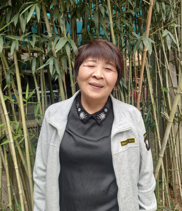 雇主失联,"保姆奶奶"打工16年抚养孩子上大学