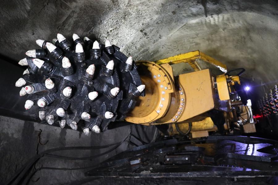 山东能源滨湖煤矿以专项考核跑出31606工作面掘进加速度