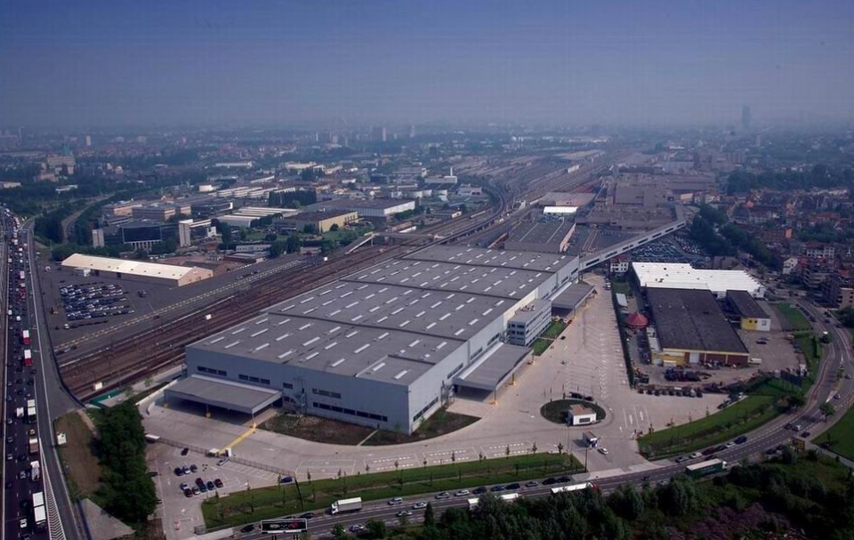 工厂和裁员的决定,德国金属工业工会则指责大众汽车领导层的计划"不负