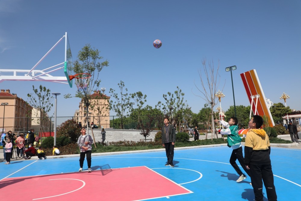 滕州市西岗镇体育公园开园啦